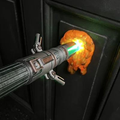 Giá Trưng Bày Lightsaber Hiệu Ứng Nung Chảy Tường