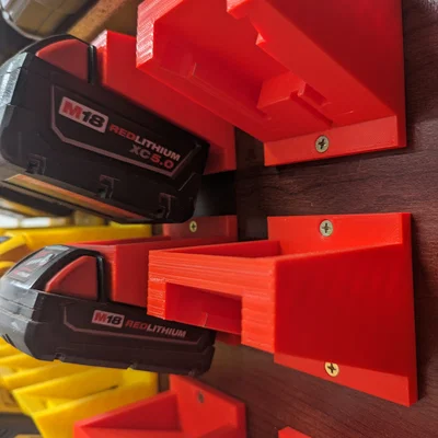 Đế giữ pin Milwaukee M18 - Dạng nằm ngang