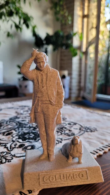 Columbo và chú chó - Bản quét 3D (photogrammetry) từ tượng đài tại Hungary - Image 1