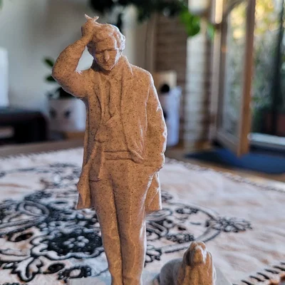 Columbo và chú chó - Bản quét 3D (photogrammetry) từ tượng đài tại Hungary