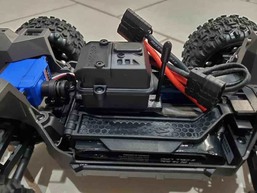 Đế gắn hộp receiver chống nước cho Traxxas Mini Maxx - Image 1