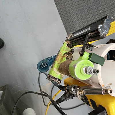 Móc treo dụng cụ (Tool hanger)