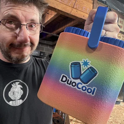 DuoCool - Hộp đựng và giữ lạnh lon nước cỡ lớn in 3D