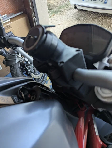 Giá đỡ GPS TomTom Rider 550 cho Ducati Monster 821 2016 - Image 4