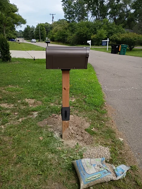 Thiết bị bảo vệ cột thùng thư Mailbox post saver V1 - Image 2