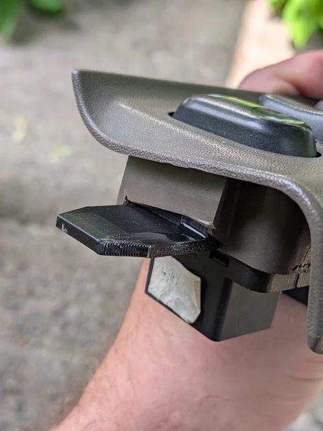 Chi tiết in 3D sửa chữa ốp cửa kính xe Ford Superduty 1999-2005 - Image 1