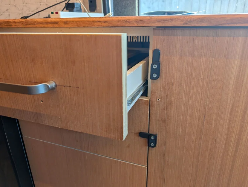 Chốt Cửa/Ngăn Kéo Cho Xe Campervan - Image 2