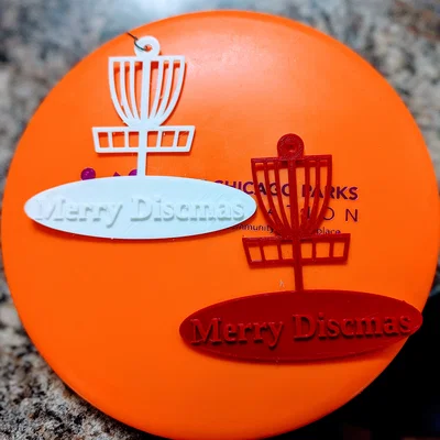 Trang trí Giáng sinh Merry Discmas cho tín đồ Disc Golf