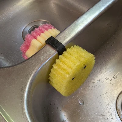 Giá đỡ đôi Scrub Daddy cho bồn rửa bát
