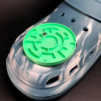 Mê cung nhỏ gắn dép Crocs