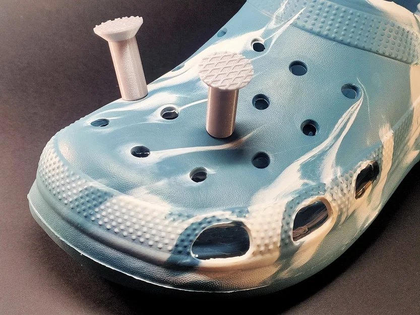 Mẫu phụ kiện đinh giả trang trí cực chất cho dép Crocs - Image 2