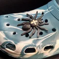 Spider on Crocs - Nhện gắn dép Crocs - Thumbnail 1