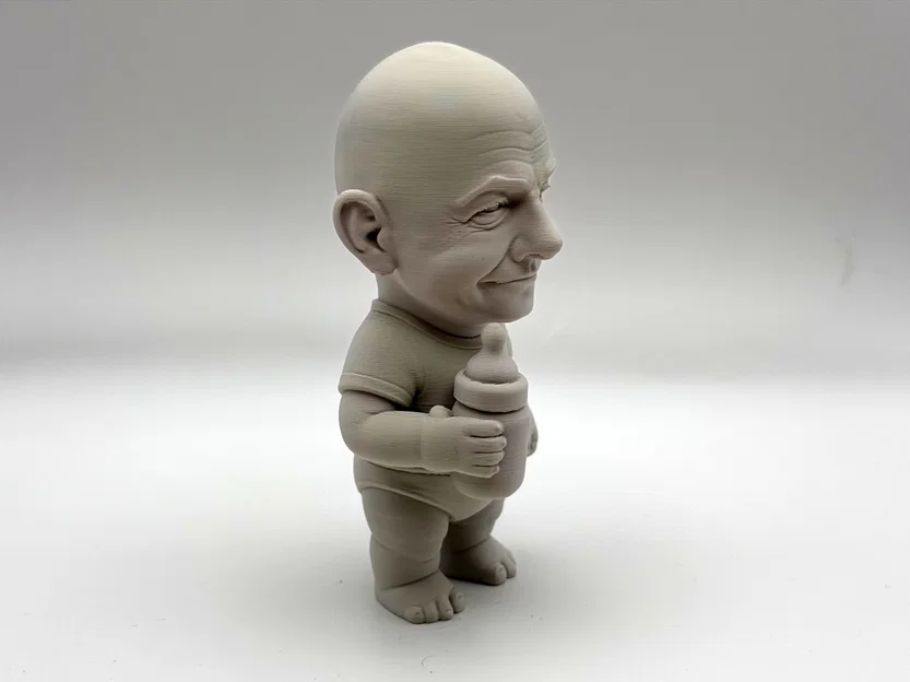 Infant-ino – Mô hình ông trùm bóng đá phiên bản nhí - Image 3
