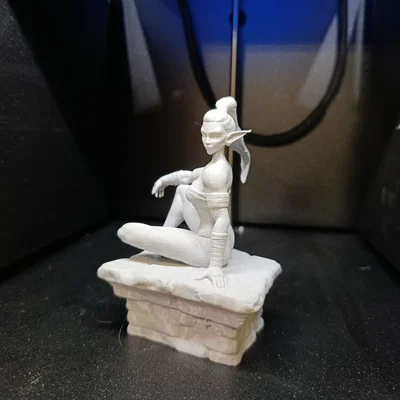 Mô hình Nàng Elf Ngồi (Seated Elf)