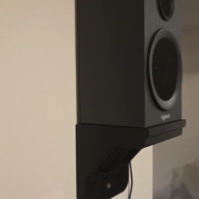 Miếng đệm Logitech Wall Mount Spacer - Giải pháp đi dây loa gọn gàng