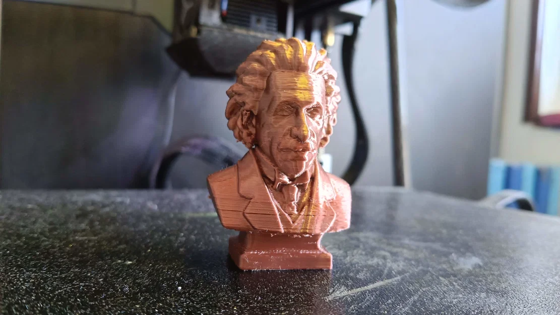 Tượng bán thân Albert Einstein - Image 2