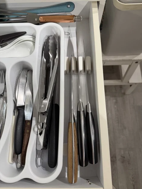 Khay giữ dao đứng cho ngăn kéo bếp hẹp - Image 1