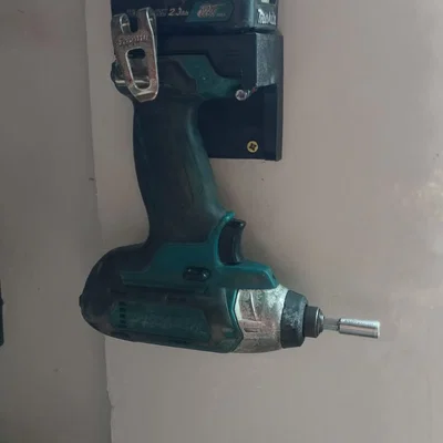Giá treo tường cho máy khoan Makita 12V CXT (In 3D)