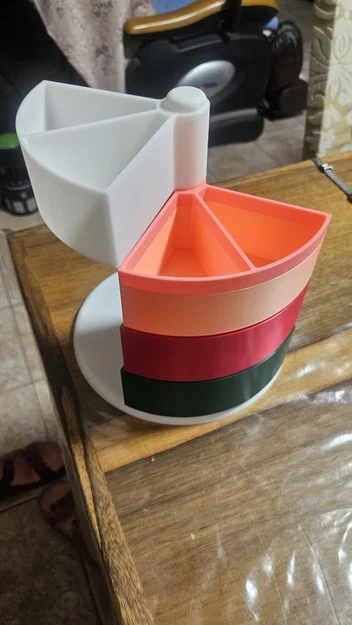 Cyrcle Drawer: Khay đựng đồ xoay 360 độ thông minh in 3D - Image 1