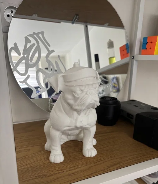 Chú chó bulldog đội mũ - Mô hình in 3D đáng yêu - Image 1