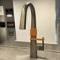 Bộ giá đỡ tay cầm và đầu vòi nước Airstream - Thumbnail 1