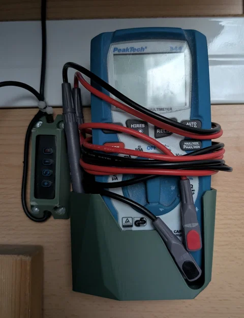 Giá treo tường cho đồng hồ vạn năng PeakTech 3441 gọn gàng - Image 1