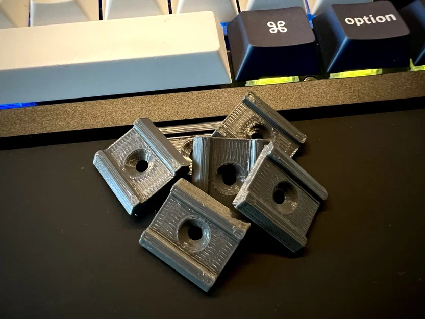 Ngàm gắn đèn IKEA MITTLED cực kỳ cứng cáp - Image 1