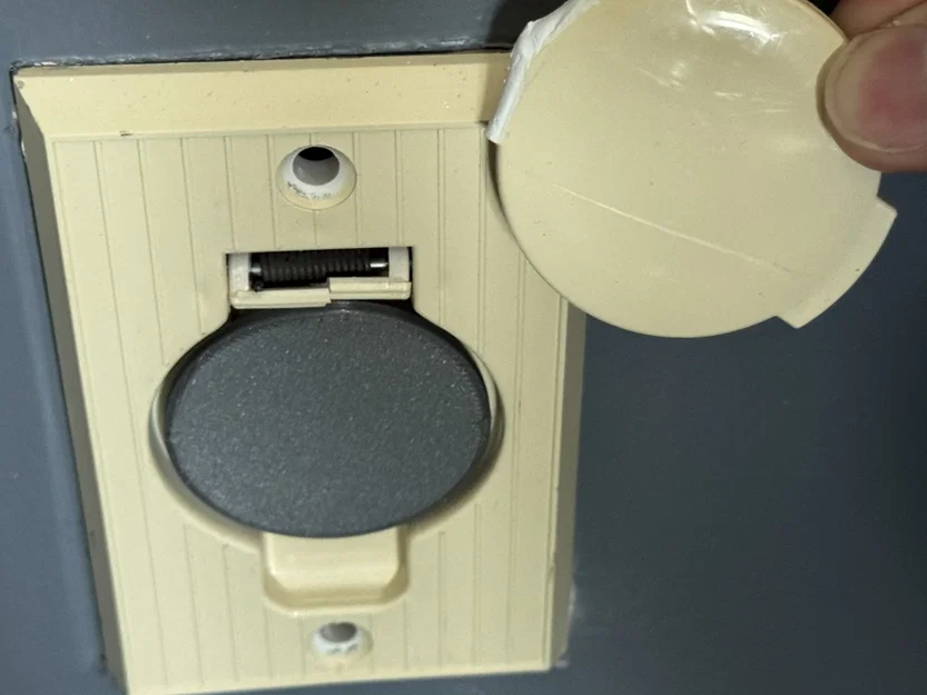Nút bịt lỗ hút bụi trung tâm (Central Vacuum Wall Inlet Plug) - Image 1