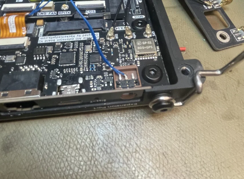 Giá đỡ công tắc cho Clockwork Pi u-console và NVMe board (hackergadgets) - Image 1