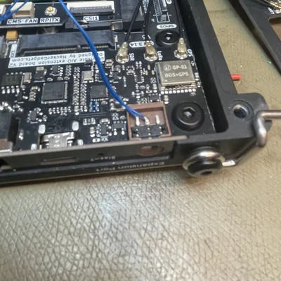 Giá đỡ công tắc cho Clockwork Pi u-console và NVMe board (hackergadgets)