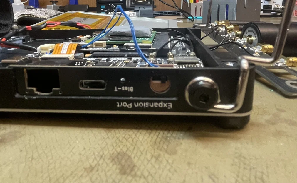Giá đỡ công tắc cho Clockwork Pi u-console và NVMe board (hackergadgets) - Image 2