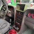 Giá đỡ máy tính bảng trên bảng điều khiển xe Ssangyong Korando KJ - Thumbnail 1