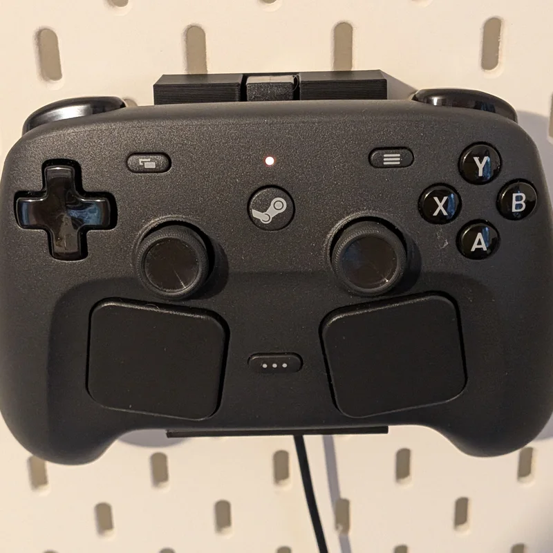 Giá đỡ tay cầm Steam Controller cho bảng IKEA Skadis với thiết kế giấu dây