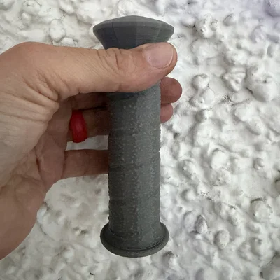 Tay cầm đa năng in 3D thay thế cho máy xịt rửa và dụng cụ cầm tay