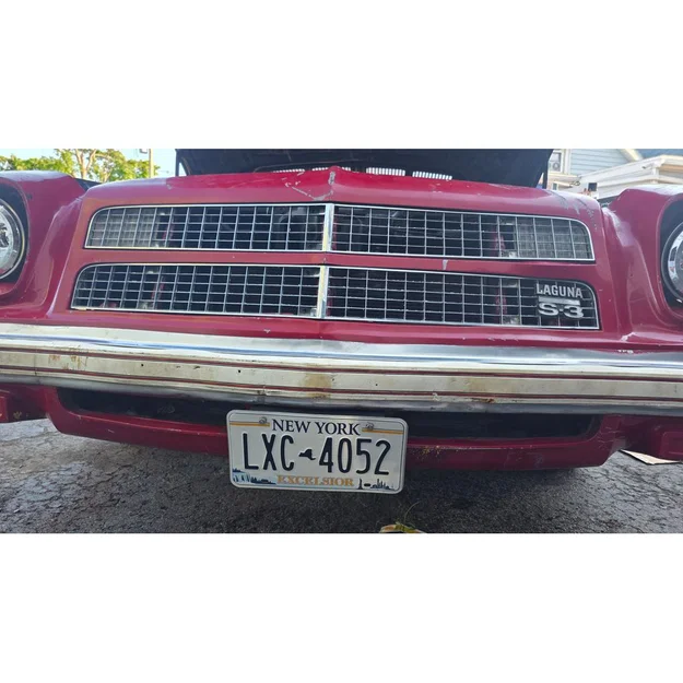 Giá đỡ bảng số xe Chevelle Laguna S-3 đời 1975/76 - Image 2