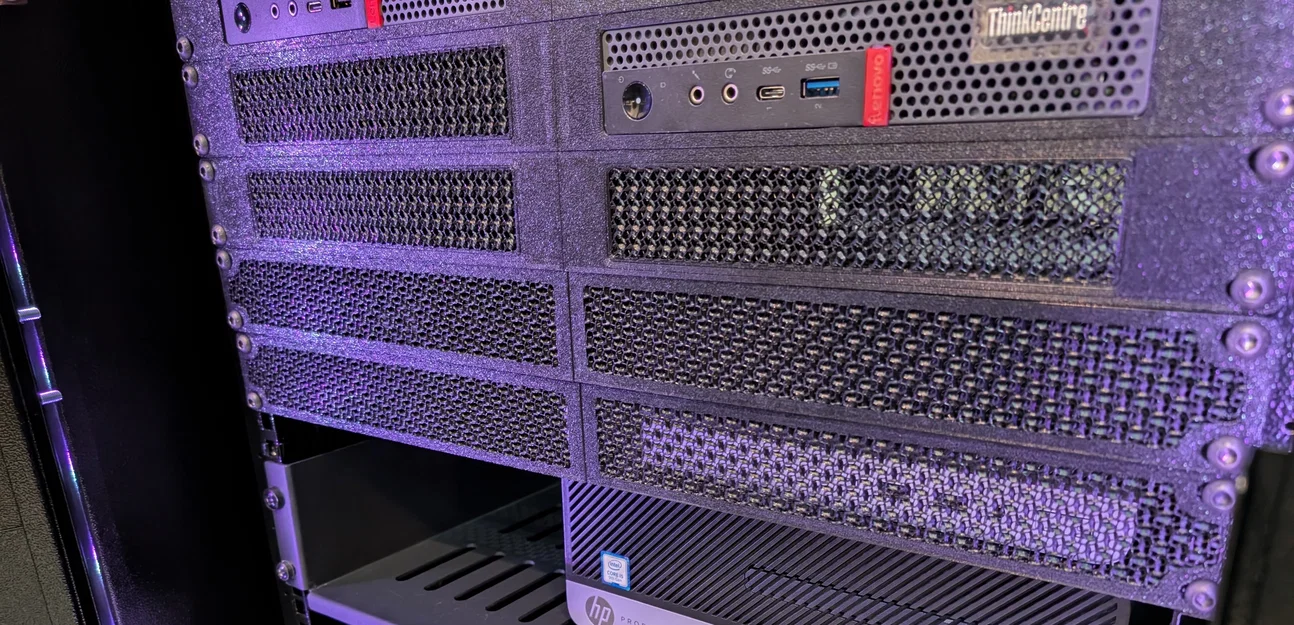 Tấm chắn tủ rack 19 inch 1U – Hai mảnh, tùy biến kiểu Infill - Image 2