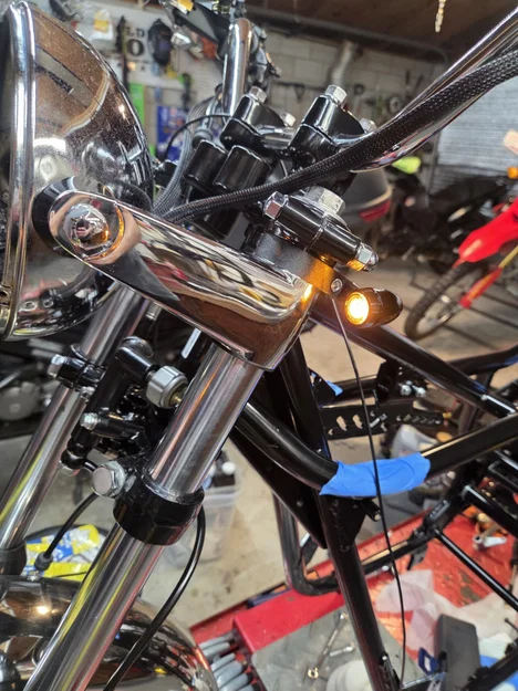 Giá đỡ xi nhan xe máy 36mm cho Kawasaki H1 H2 Z1 900 - Image 6