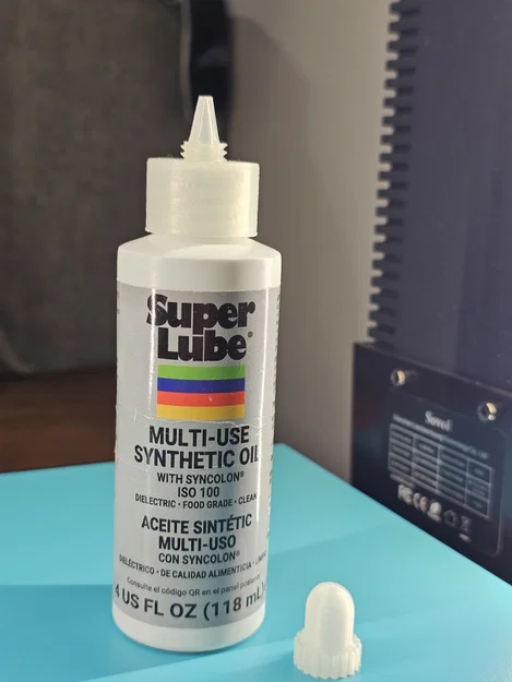 Bộ vòi bơm đầu nhỏ và nắp cho chai dầu Super Lube - Image 1