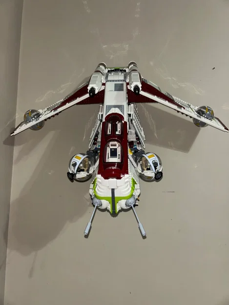 Giá treo tường cho Lego UCS Gunship - Image 2
