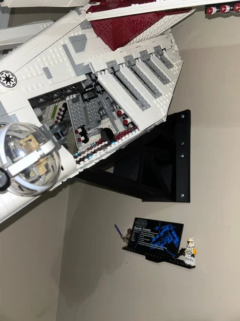 Giá treo tường cho Lego UCS Gunship - Image 3