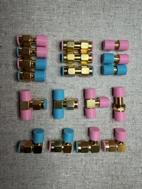 Bộ nắp và nút chặn SMA màu hồng/xanh giúp phân biệt đầu đực-cái - Image 1