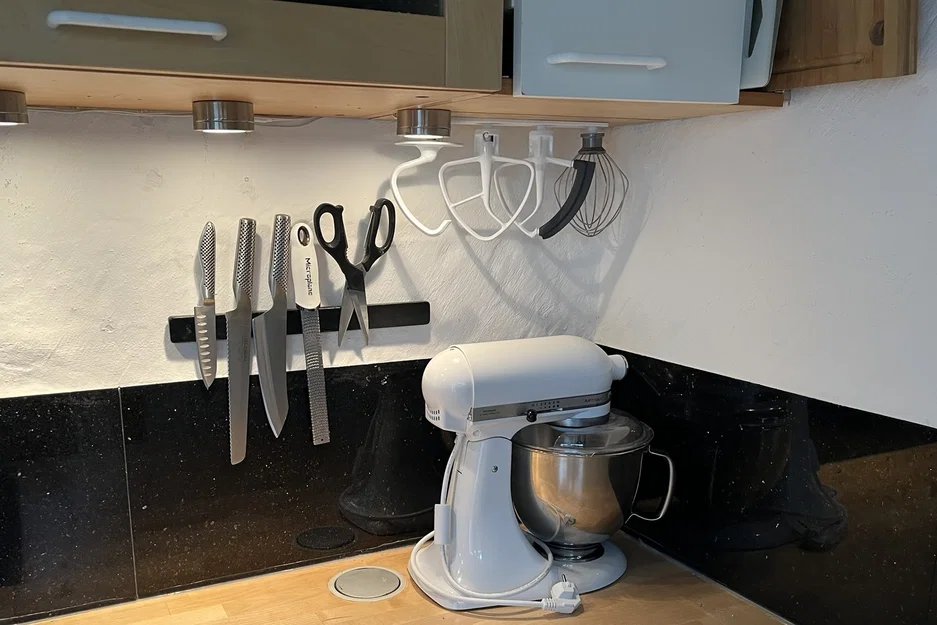 Giá treo phụ kiện máy đánh trứng Kitchen Aid (bắt vít, không cần keo) - Image 2