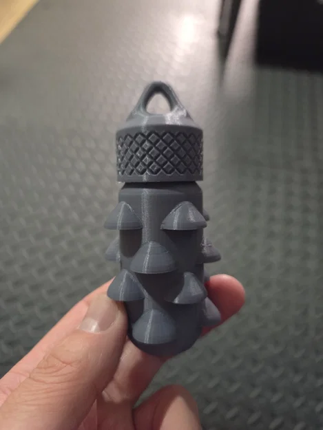 Hộp Đựng Hương Liệu Dẫn Dụ Nai (Moose Lure Scent Bottle) In 3D - Image 1