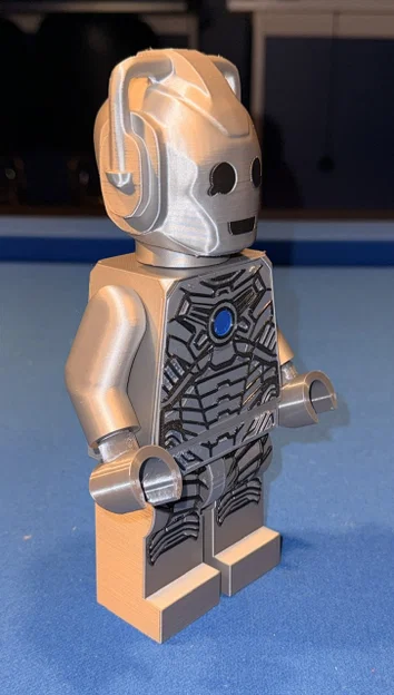 Mô hình Dr. Who Cyberman MegaFigure (Tỷ lệ 5:1) - Image 2