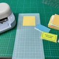 Khay đựng giấy note gấp gọn kèm nhãn vẽ bằng máy Cricut - Thumbnail 1