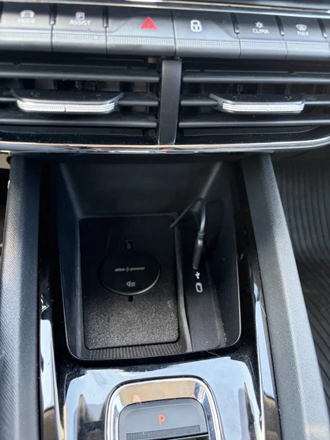 Đế giữ sạc không dây Magsafe cho Skoda Octavia IV - Image 1
