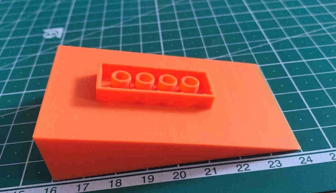 Đế trưng bày 14 độ cho mô hình Bitcoin phong cách LEGO - Image 2