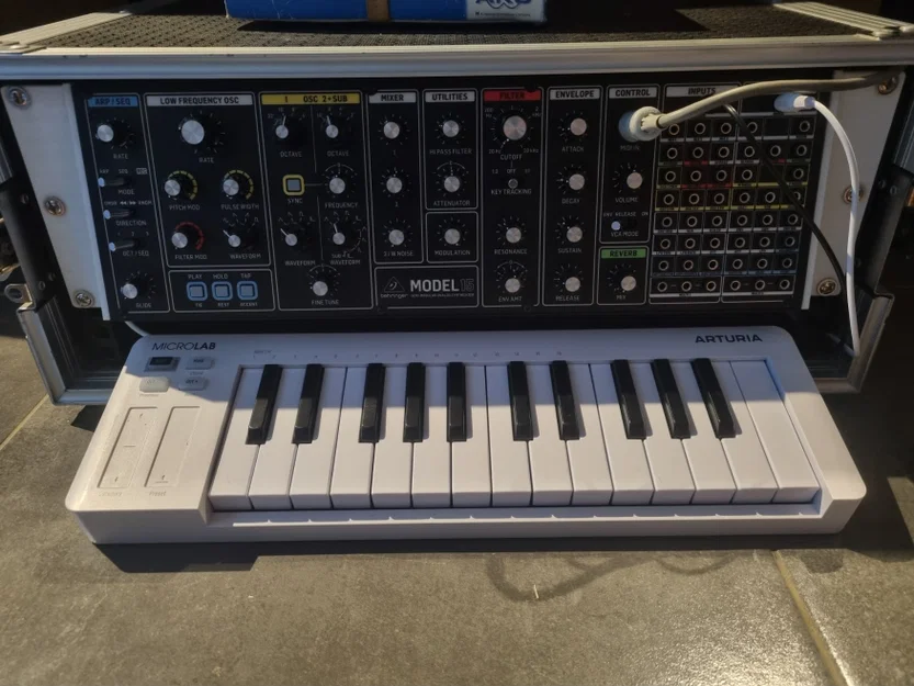 Pad gắn Rack 19 inch cho Behringer Model 15 - Image 2