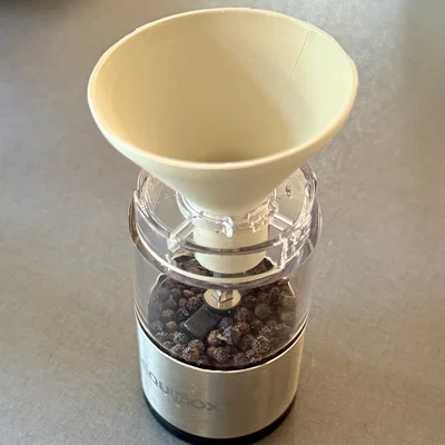 Phễu tiếp gia vị 3D tiện dụng cho cối xay tiêu (Salt and Pepper Grinder)