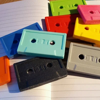 Mô hình băng Cassette (13 Reasons Why)